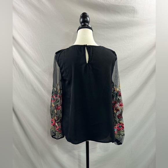Floral Embroidery Mesh Lockhole Collar Blouse Black - Picture 8 of 8